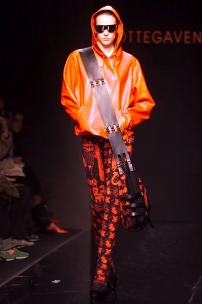 Look 33